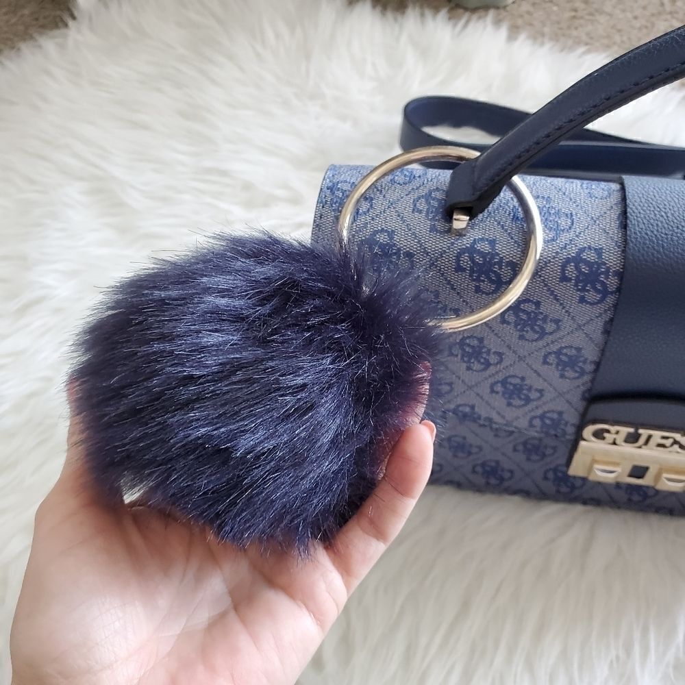 Guess Handbag - Picture 3 of 15